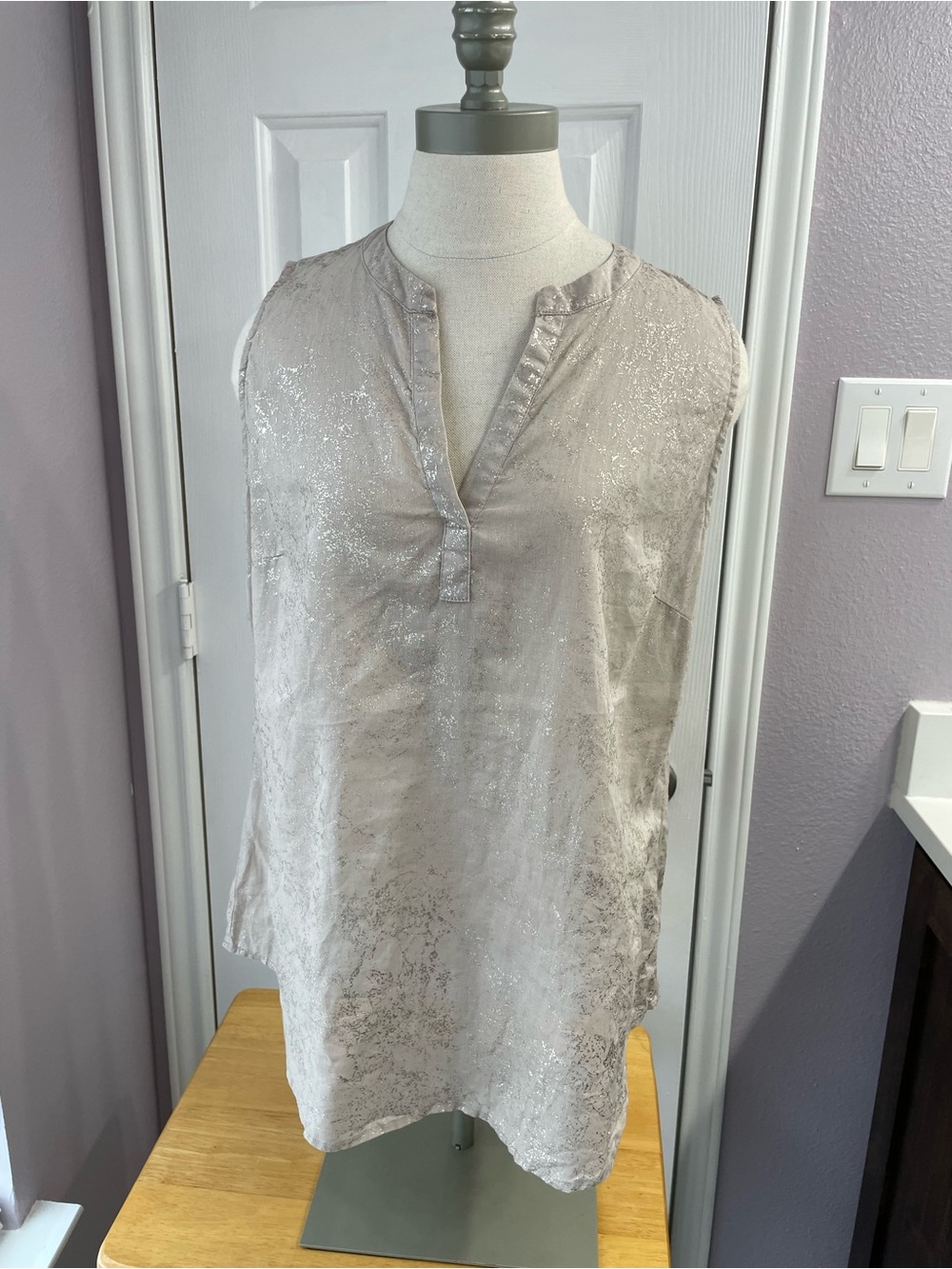 Saint Tropez West Metallic Taupe Linen Cotton Sleeveless Split V Blouse Large